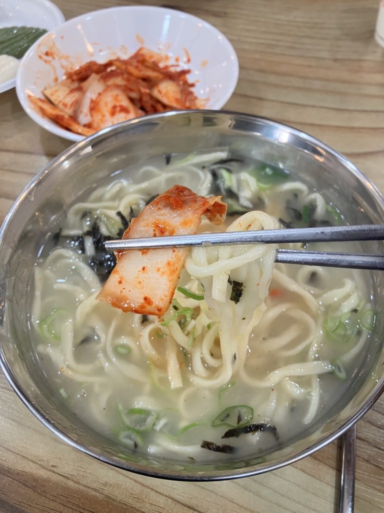 춘천 일품칼국수 칼국수&김치
