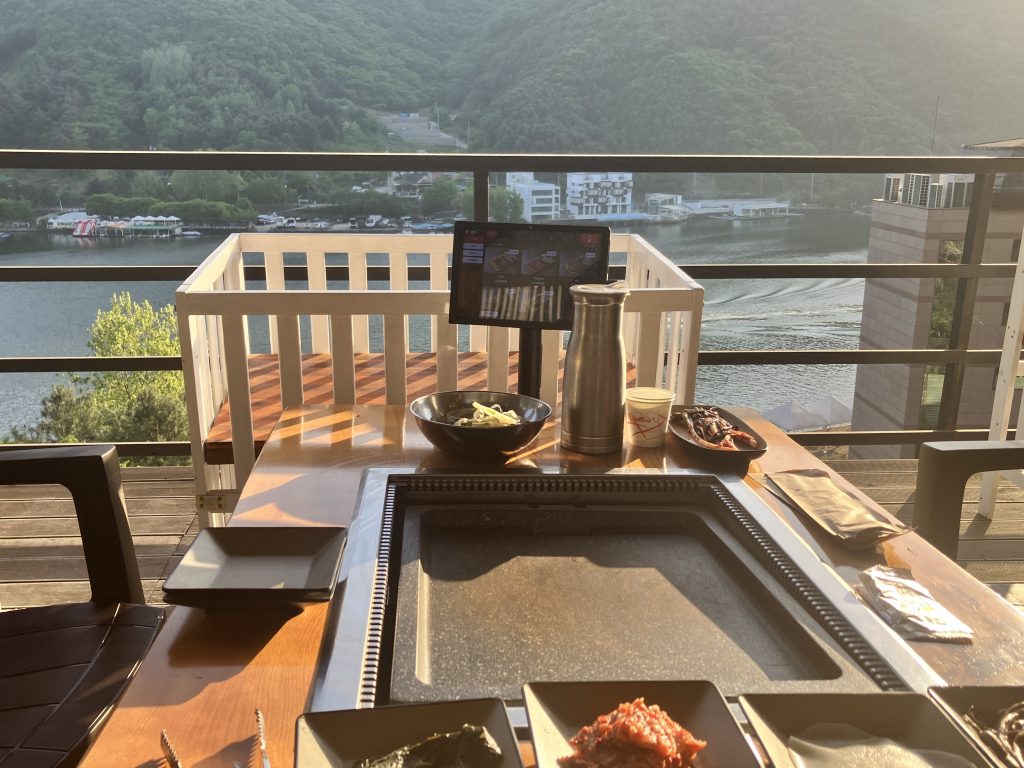 가평 고우다 테이블 & 전경