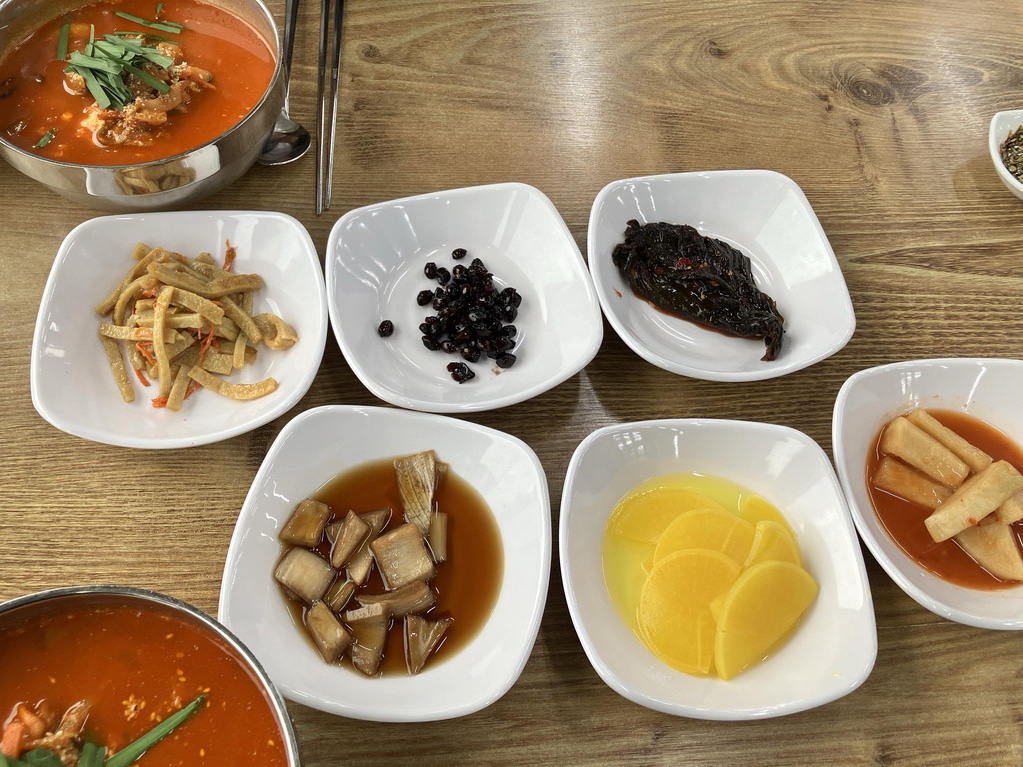 짬뽕순두부 두두 밑반찬